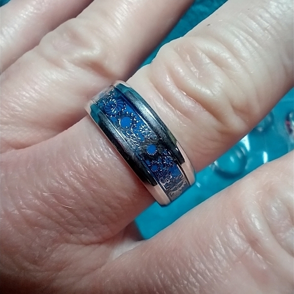 Silvertone blue industrial gear design band ring - Picture 3 of 3